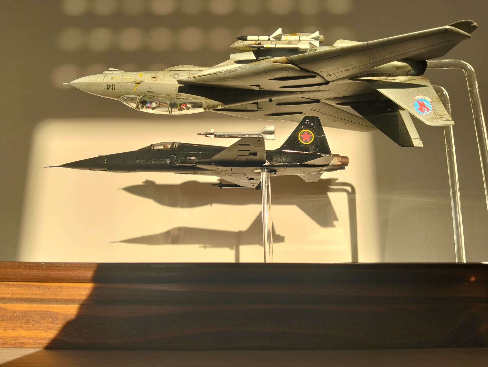 Diorama artist shares Top Gun F14 and Mig scene