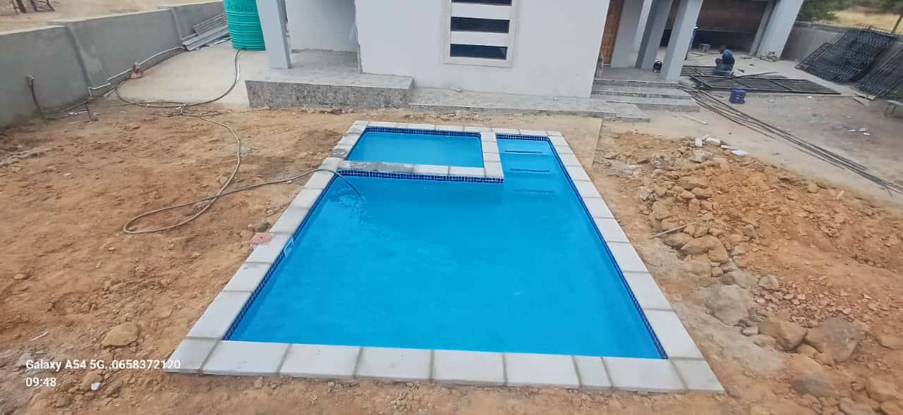 Swimming pool installation... - Swimming pool installation