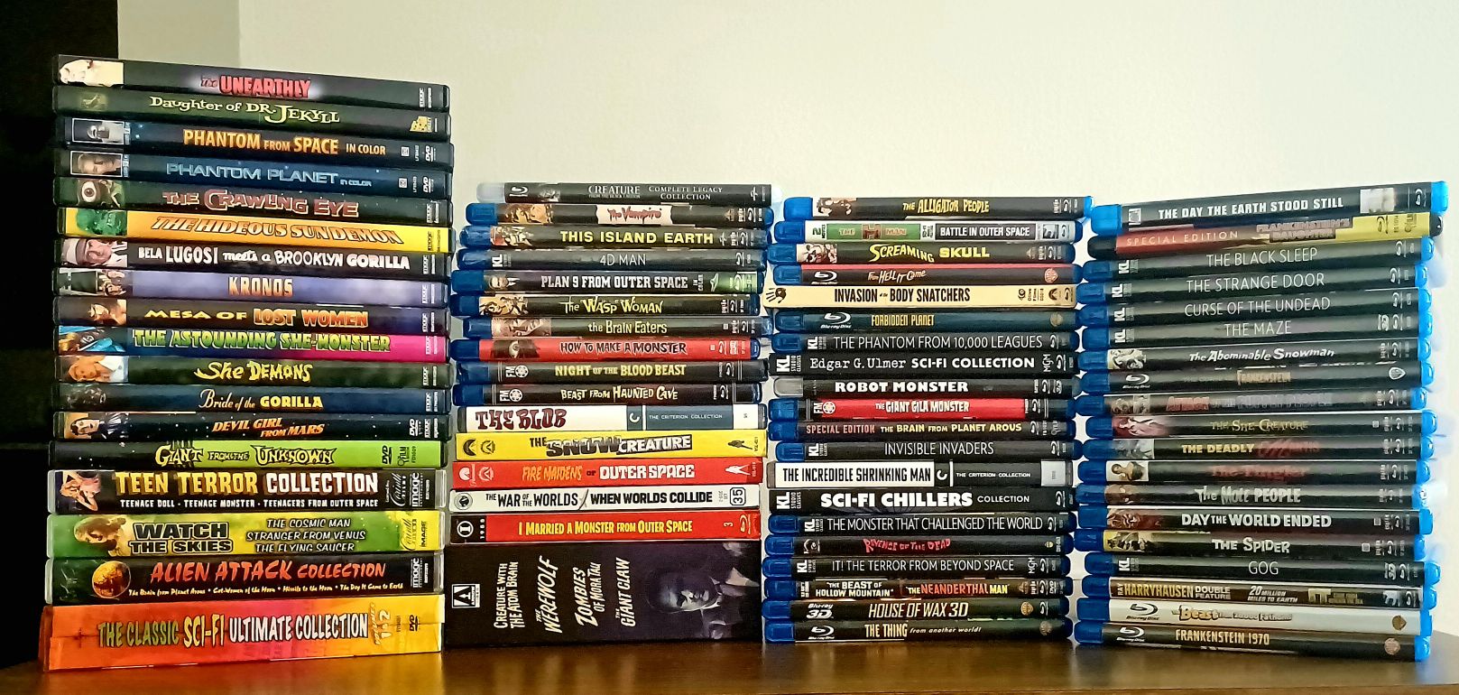 Retro 1950s-1960s sci-fi and horror disc collection showcase