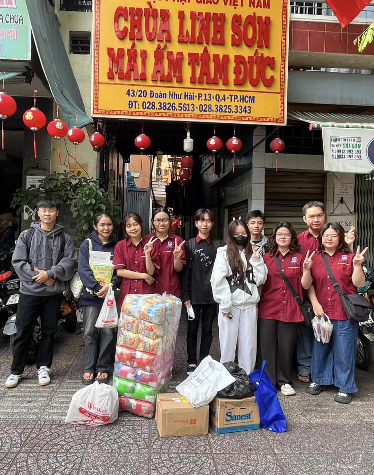 Sách Lành Đùm Sách Rách | Ho Chi Minh City