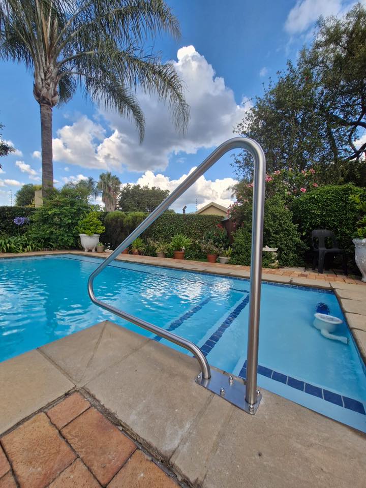 Pool Rails