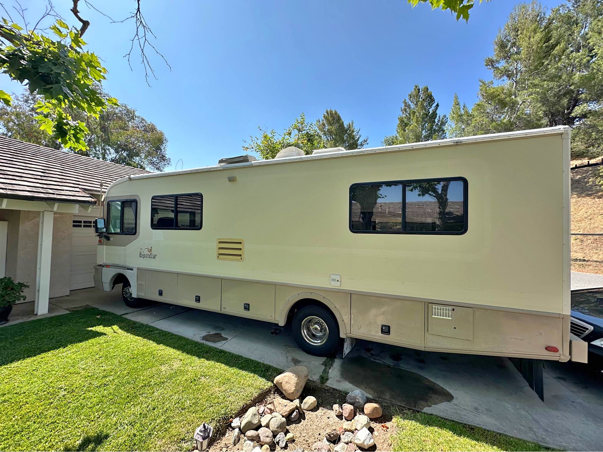 1996 Fleetwood Bounder - RVs & Campers - Orange, California | Facebook ...