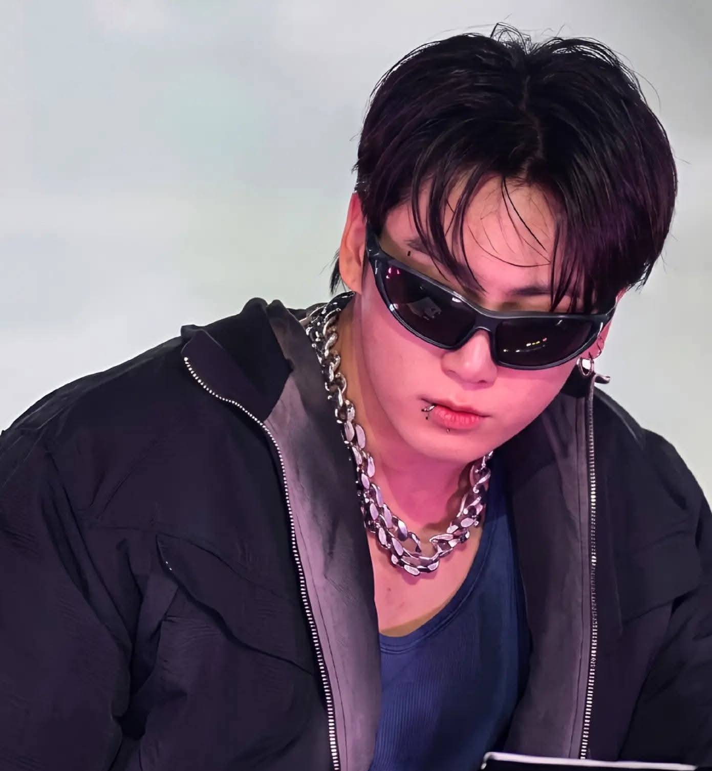 jeon jungkook the man you are 🫦 $888 対茶8まち Bag はさみ شم 然