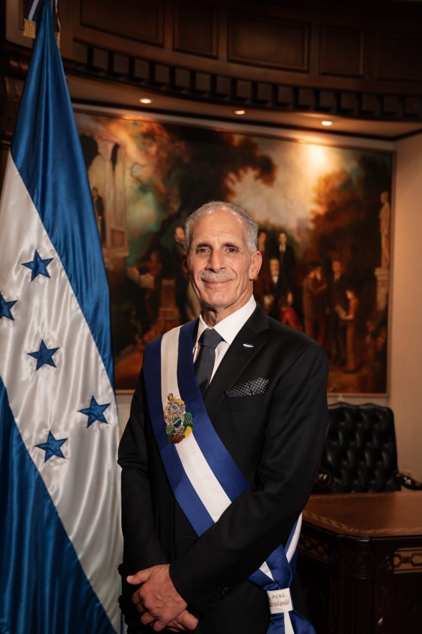 Papi A La Orden Presidente | Tegucigalpa