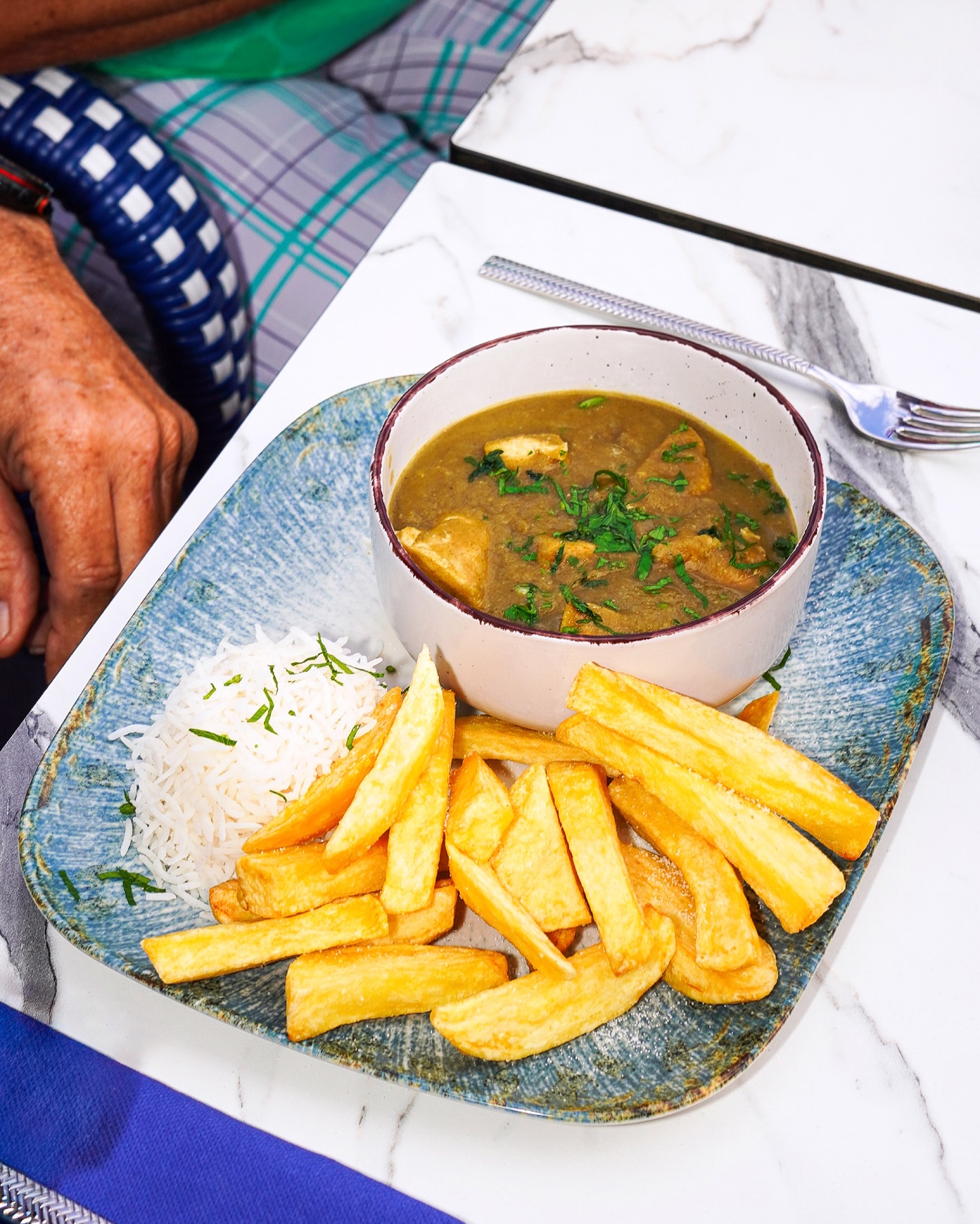 Hippie - GREEN THAI ENERGY 🍵⚡️ W/ RICE & CHIPS 🍟 Our Green Thai Curry 👍 ...