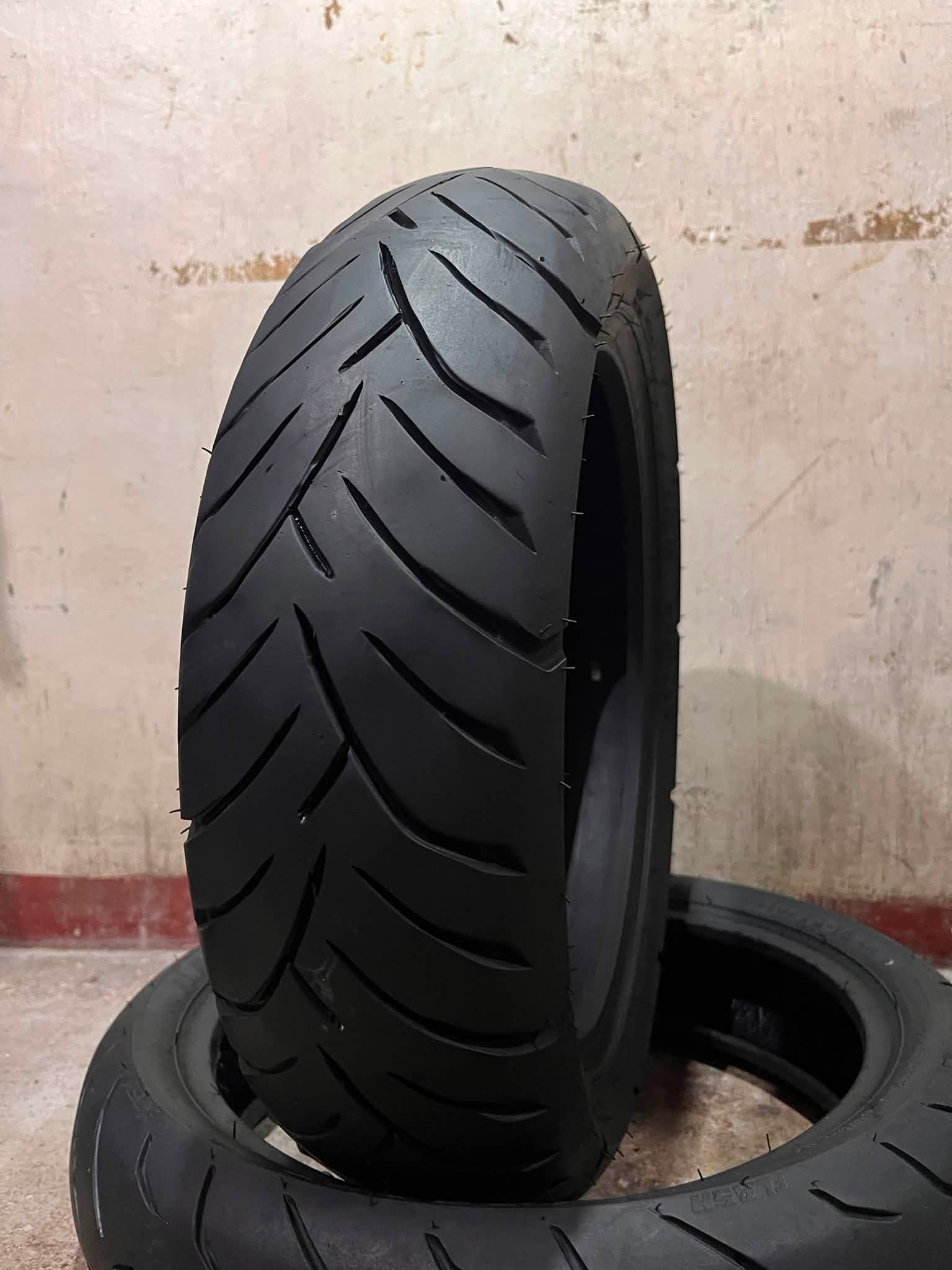 Free Sealant‼️ Beast 90/80-14 🏷️ 250 iRC 130/70-13 🏷️350