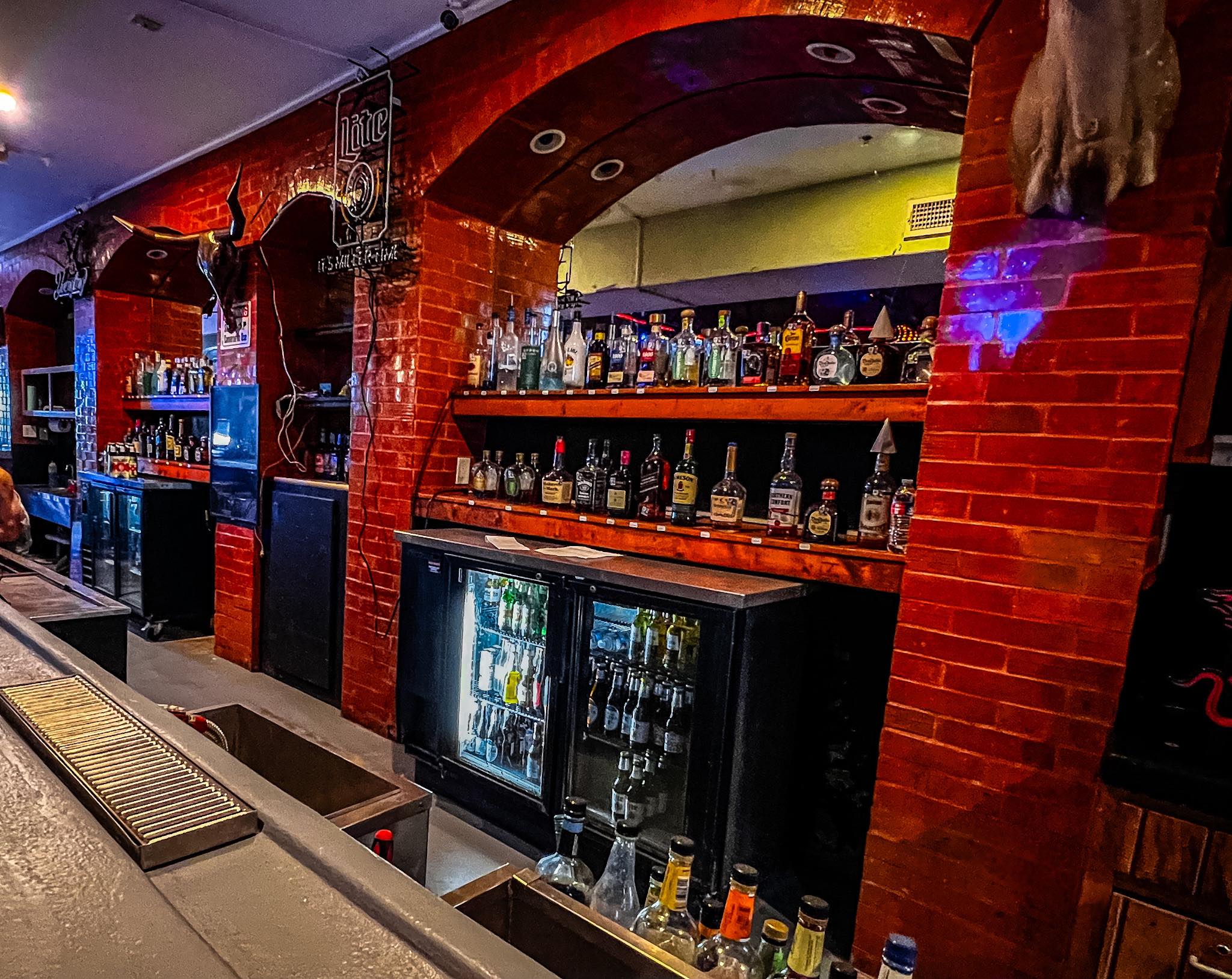 Doc Holliday’s Dance Hall & Tombstone Sports Bar | Del Rio TX