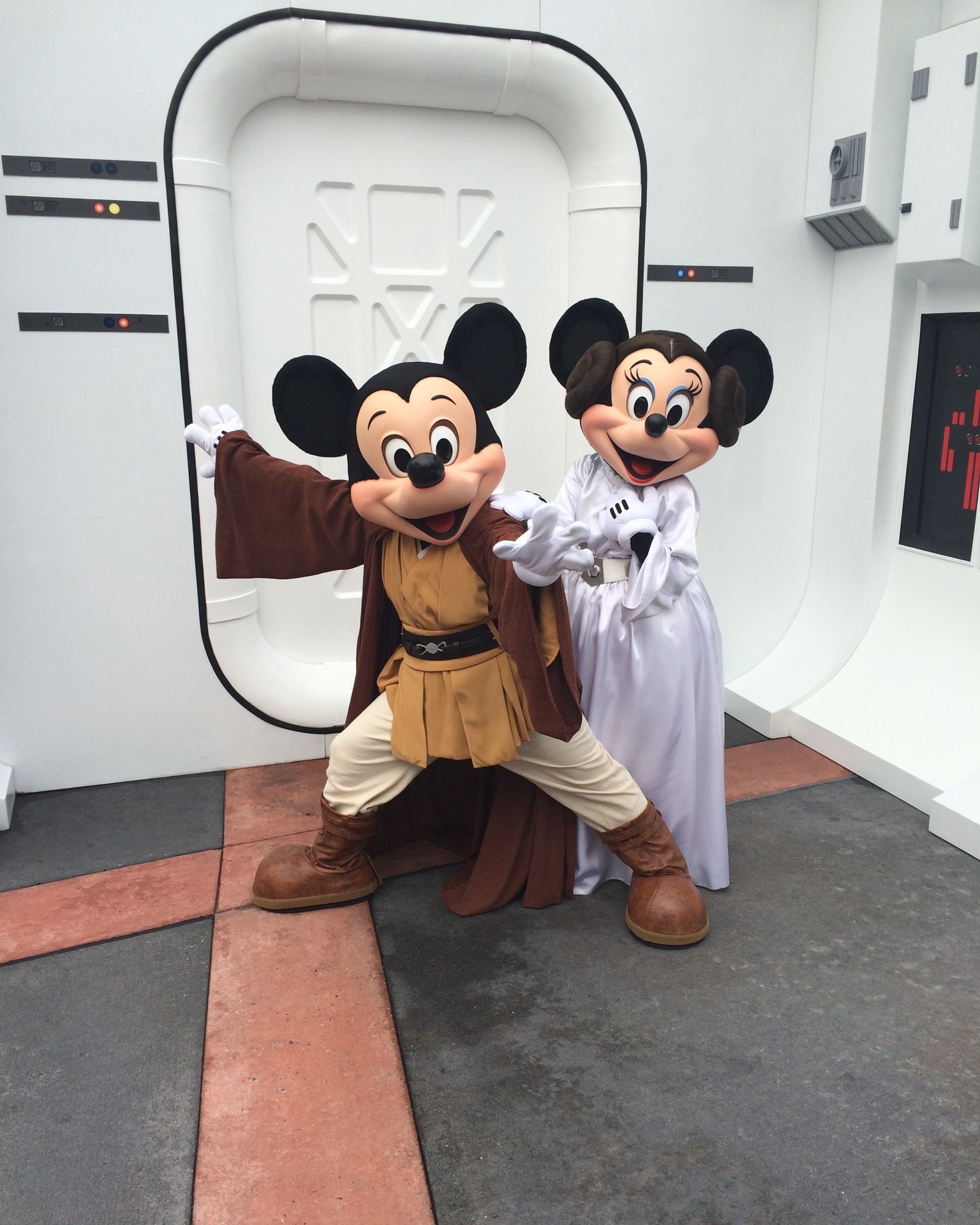 I found one more random Star Wars Weekends photo on my phone just