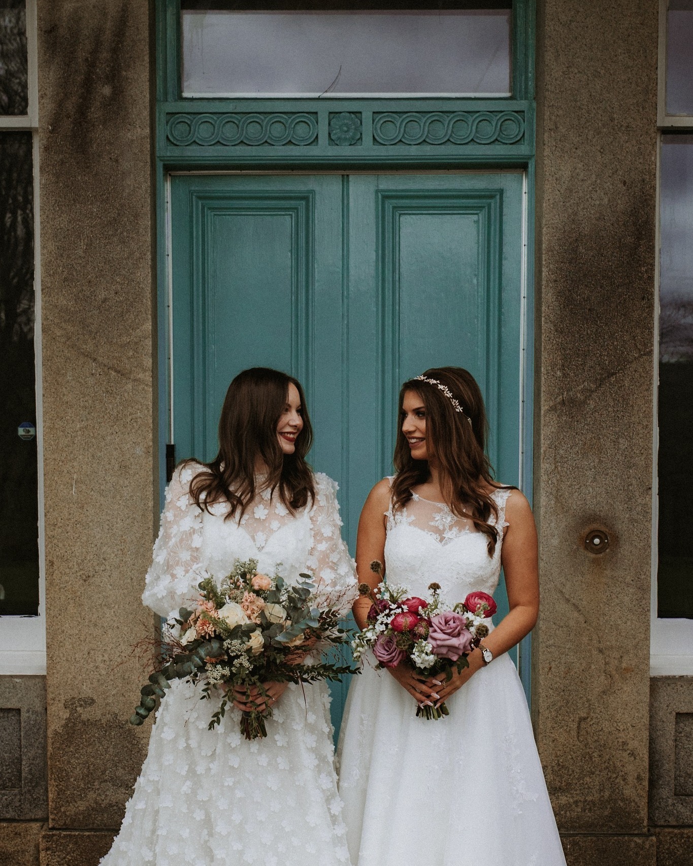 bridesmaid dress shopping fun ideas What are for a try-on experience at home? Size:13 1/2 REG Custom embroidered apron Liberty Midi Dress -