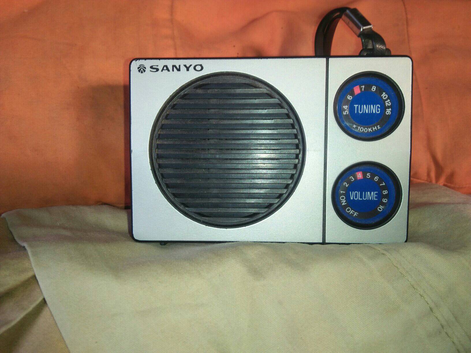 80s vintage SANYO Sanyo RP8700 Pulsar FM/MW/SW1-4 (FM/Medium/Short