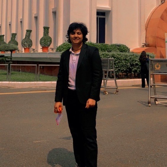 20 lakh do, warna false case mein phansa dungi” — Jabalpur se saamne ...