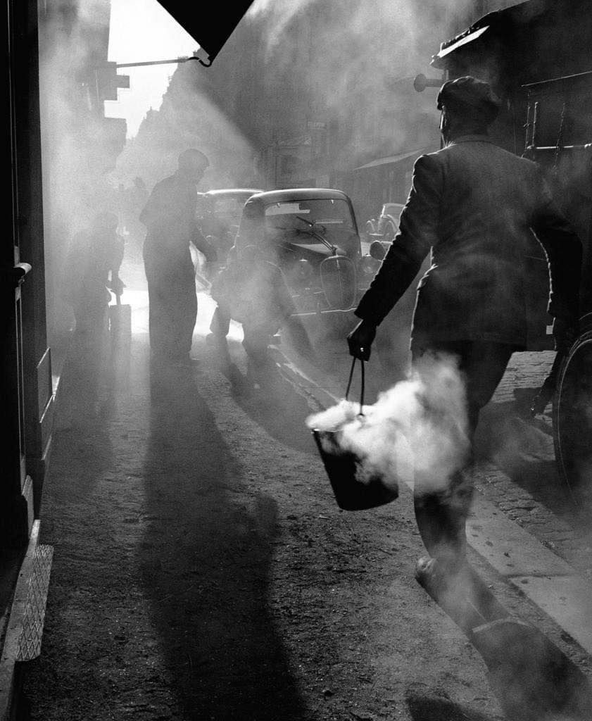 Édouard Boubat (Français, 1923-1999), Avenue de Saint-Ouen, Paris