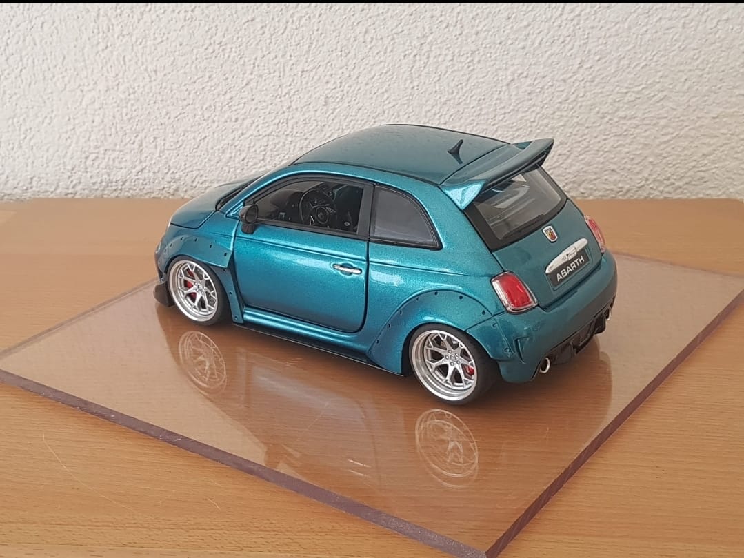 1:18 Fiat 500 Lounge 2007, white pearl - Norev Full review