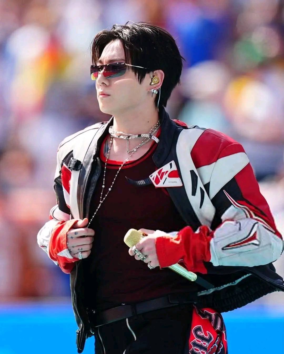 Jungkook's flawless World Cup halftime show performance