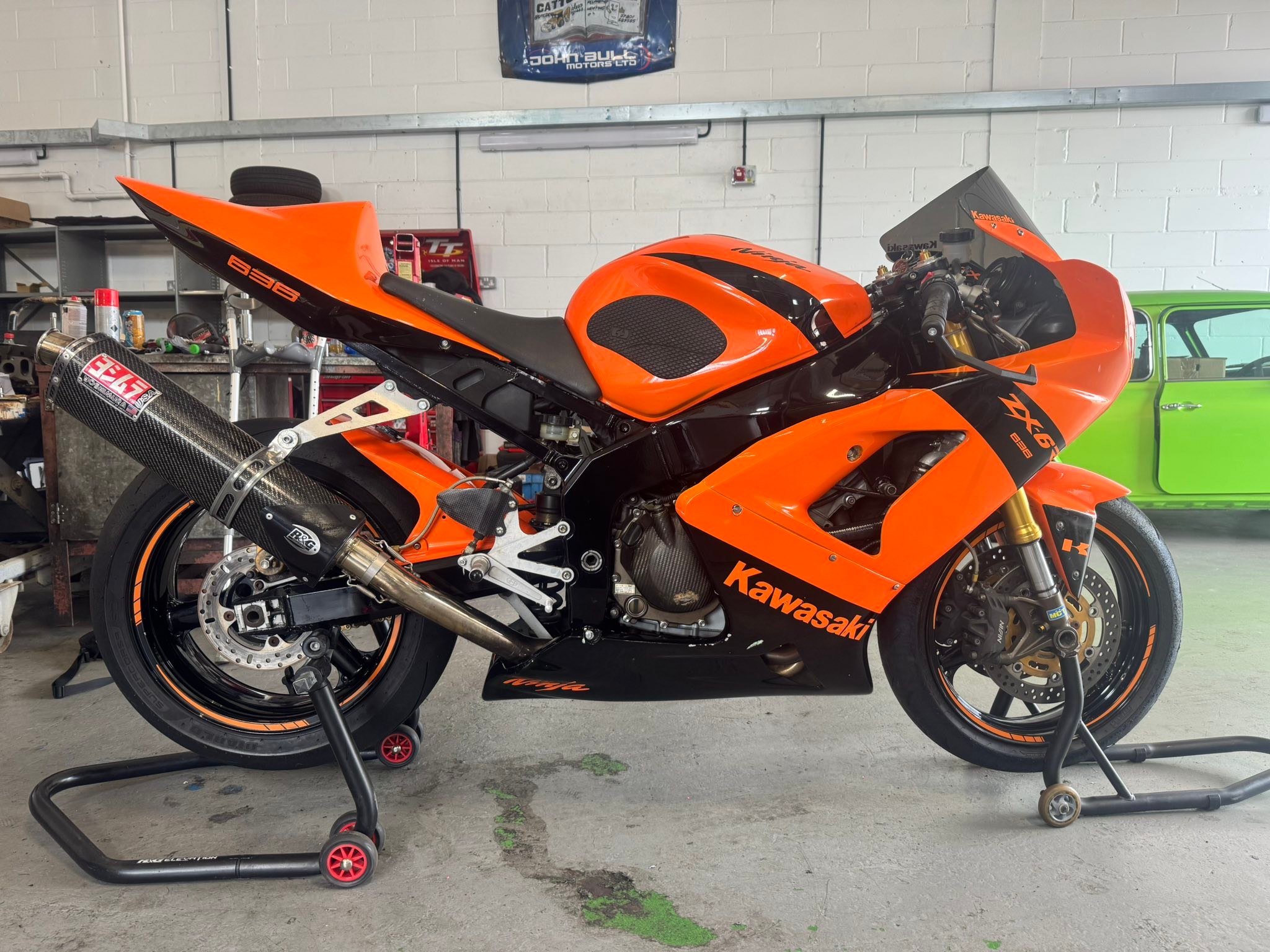 2005 Kawasaki ZX6R track bike for sale