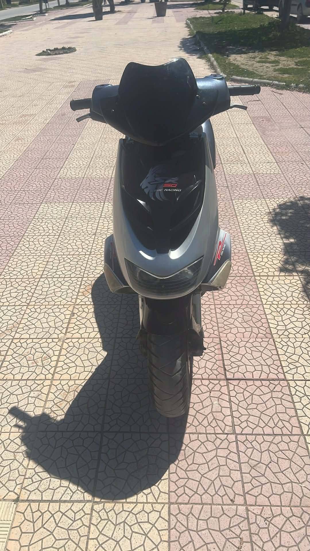 A vendre apprilia SR 50218309