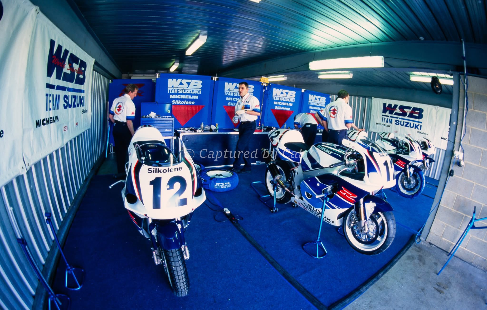 Suzuki GSXR750 Superbike Performance and Comparison