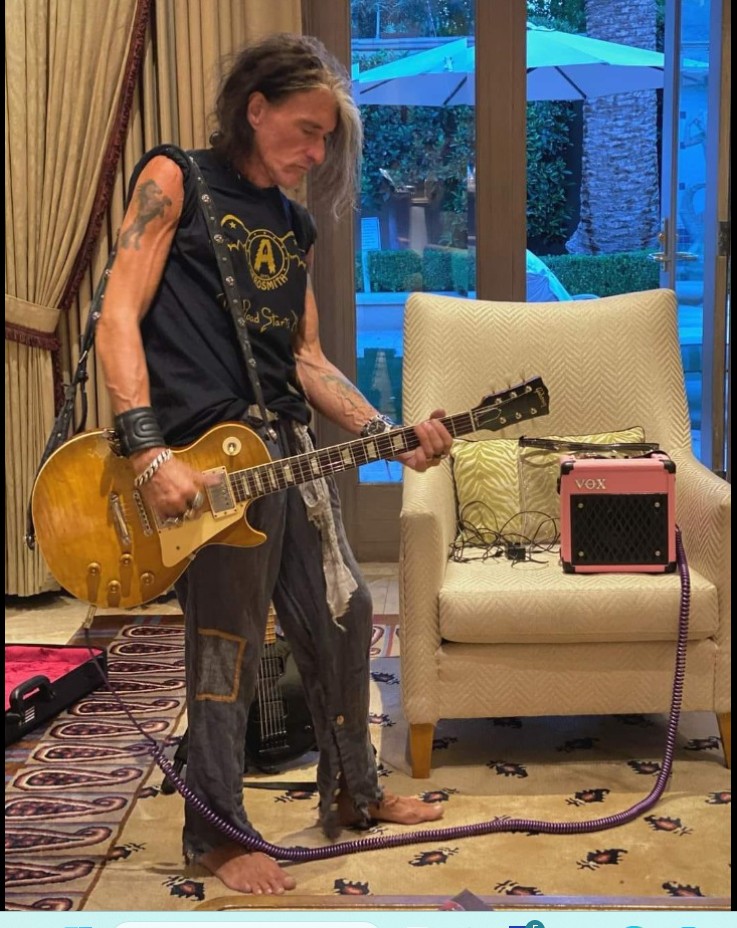 Happy 75 birthday to the legendary Aerosmith guitarist Joe Perry!