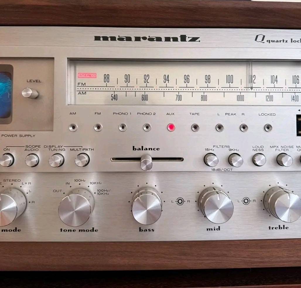 Up for sale is this beautiful vintage Technics SU-2500 stereo
