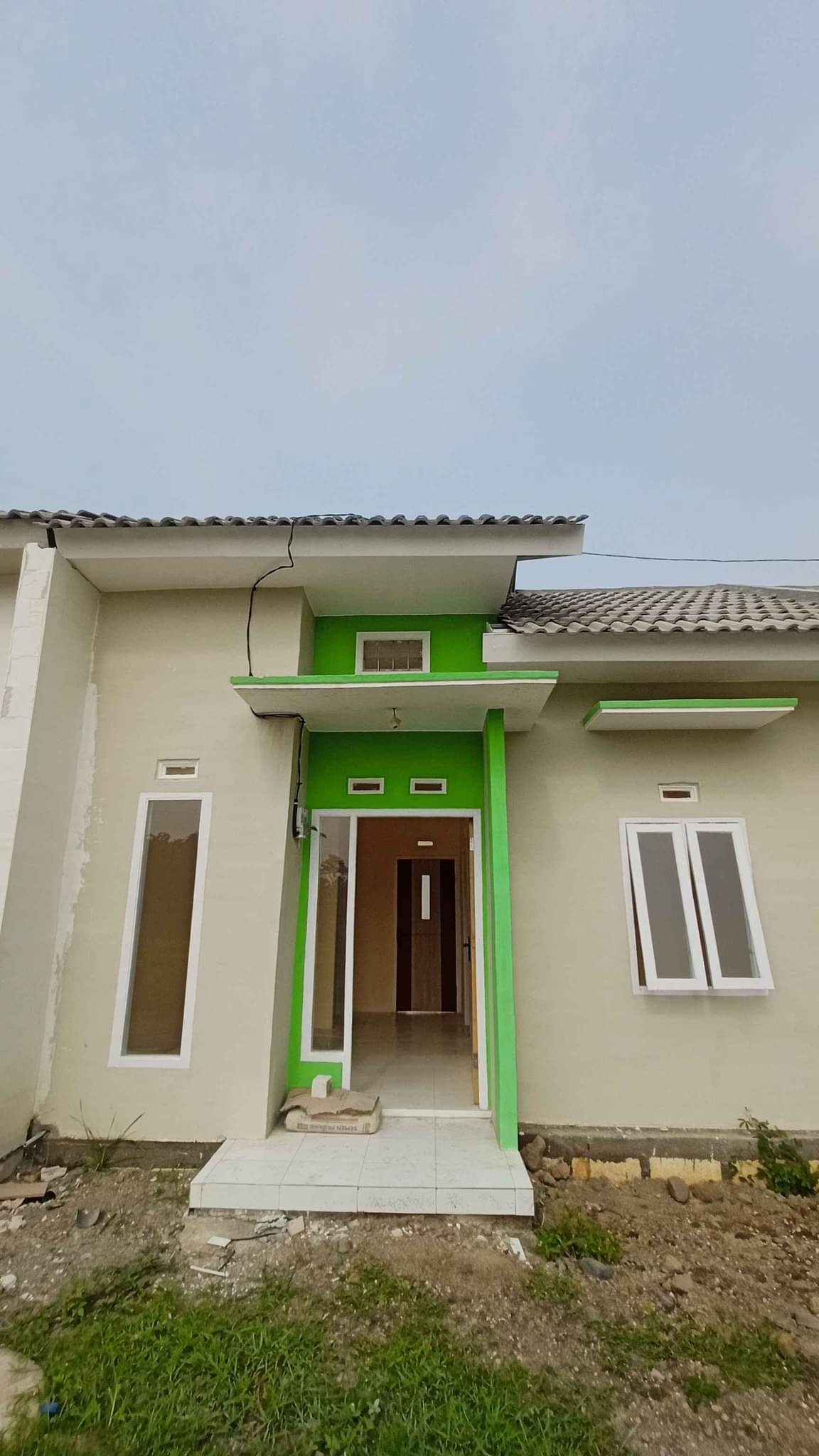 Adjacent 3 Bedrooms Separate Group Eye Apartment In Banyuwangi