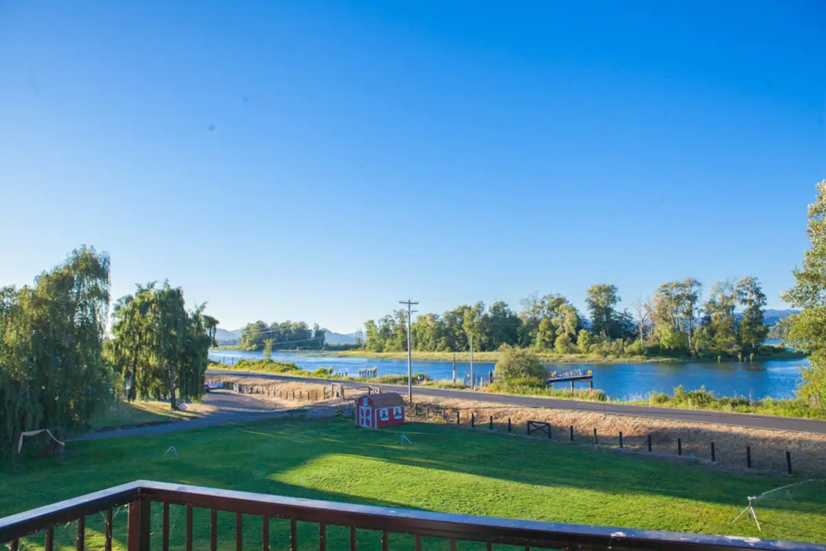 Columbia River Ranch Retreats | Cathlamet WA