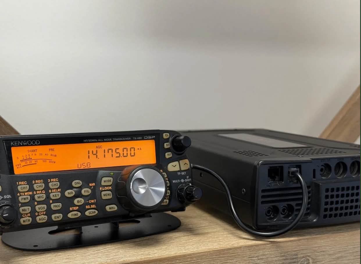 Kenwood TS-480HX HF transceiver delivers 200 watts output
