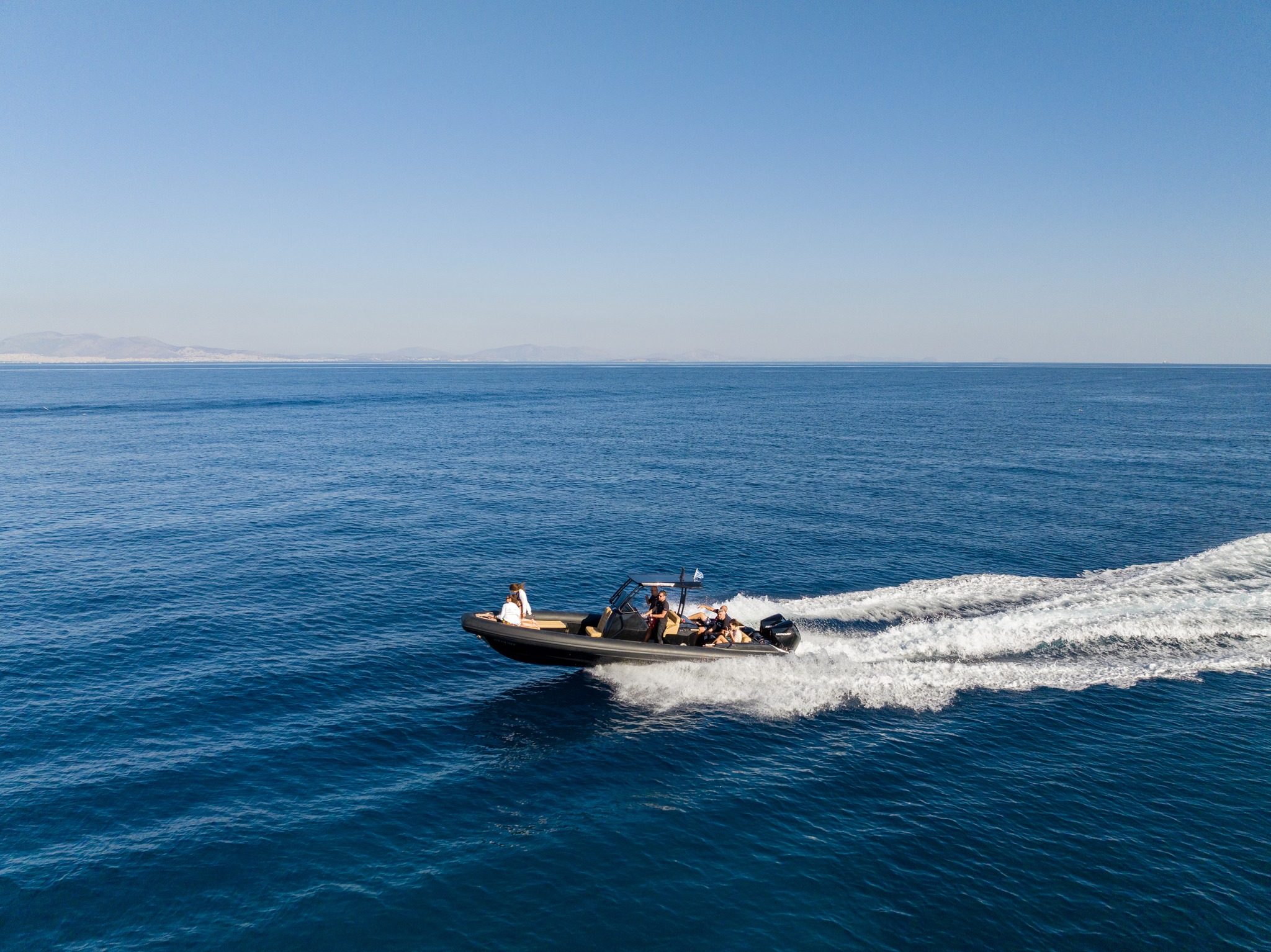 Olympic - OLR 30 SR Fusing an offshore performance hull with one of the ...