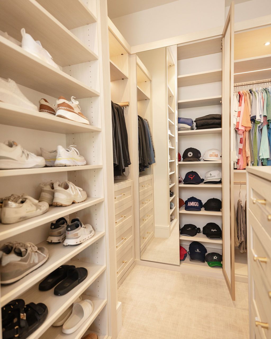 The Closet Envy - A place for everything! From shoes to...