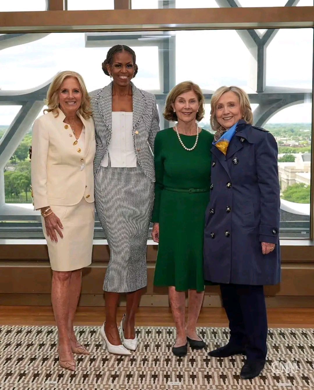 hillary clinton green dress Clinton's relatable winter outfit in Chicago AddTopProm