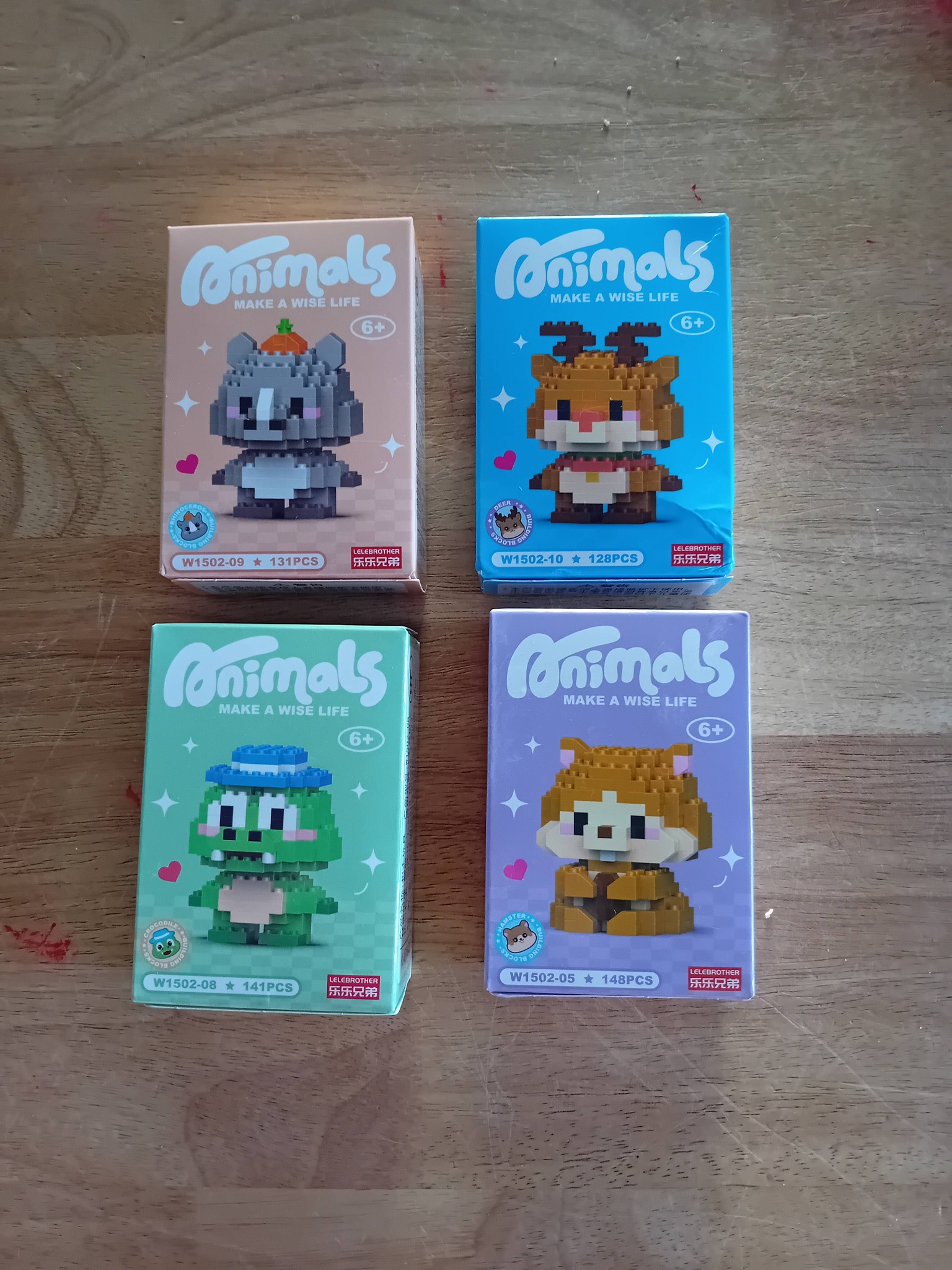 JeremyScott ×  Wings2.0 “Pixel” Animals Building Blocks. Suitable for ages 6 and upwards. 12