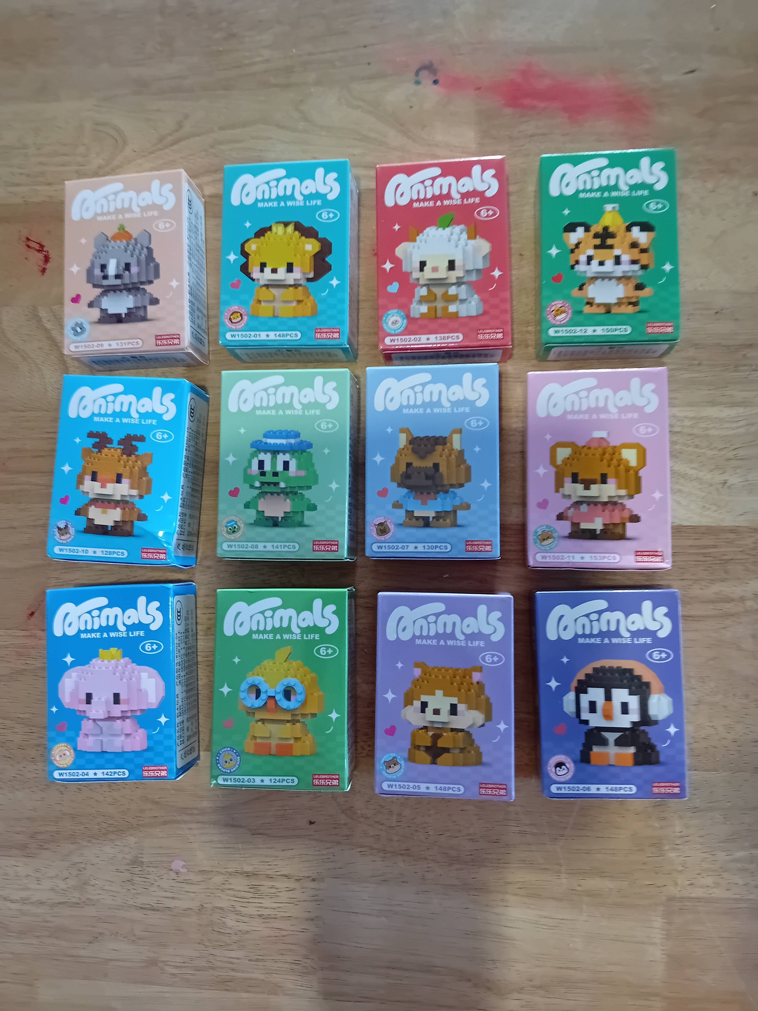 Animals Building Blocks. Suitable for ages 6 and upwards. 12
