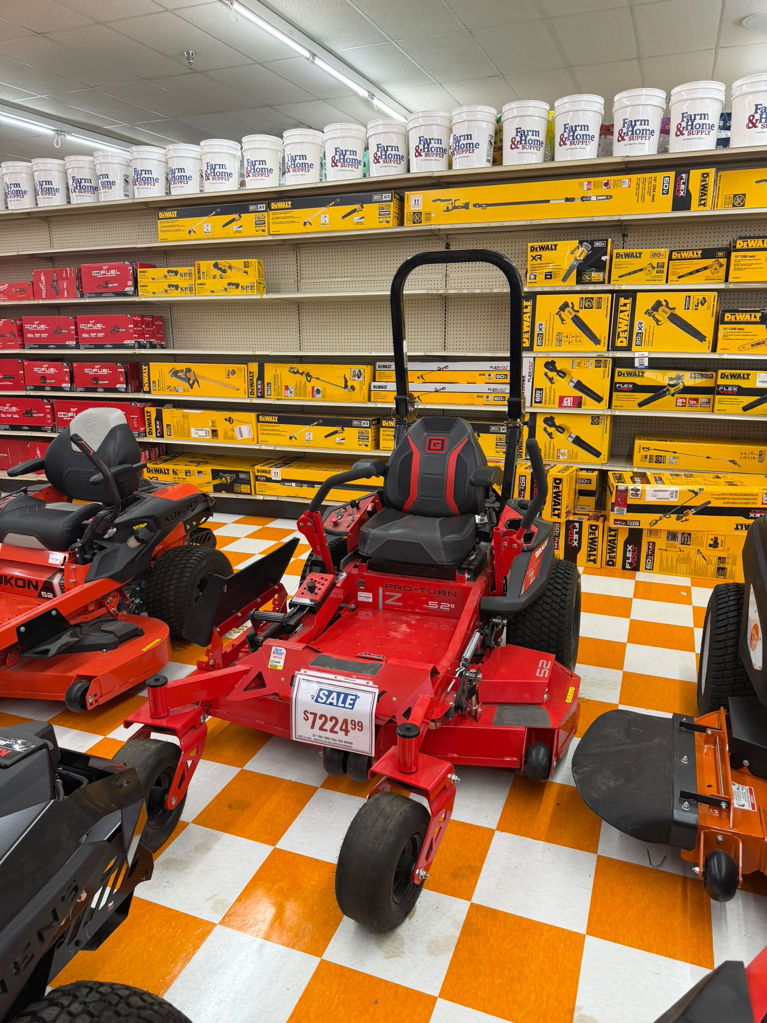 ライブ写真「8」 Best commercial mower 52-54