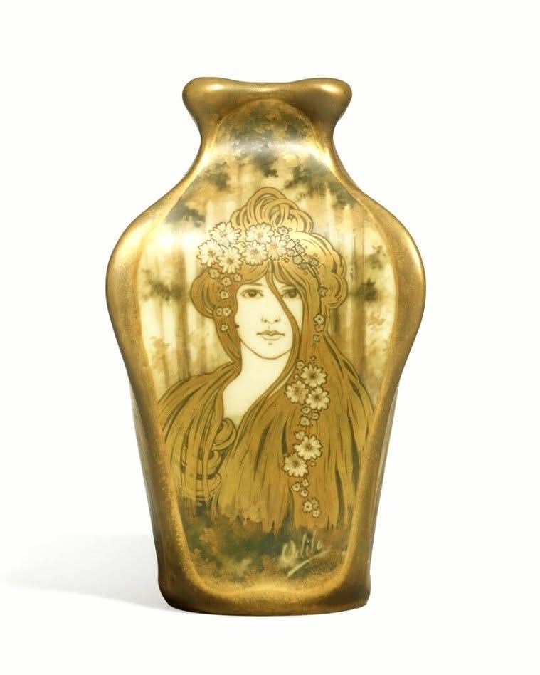 Art Nouveau vase from c. 1900 by Amphora, Turn-Teplitz, Bohemia