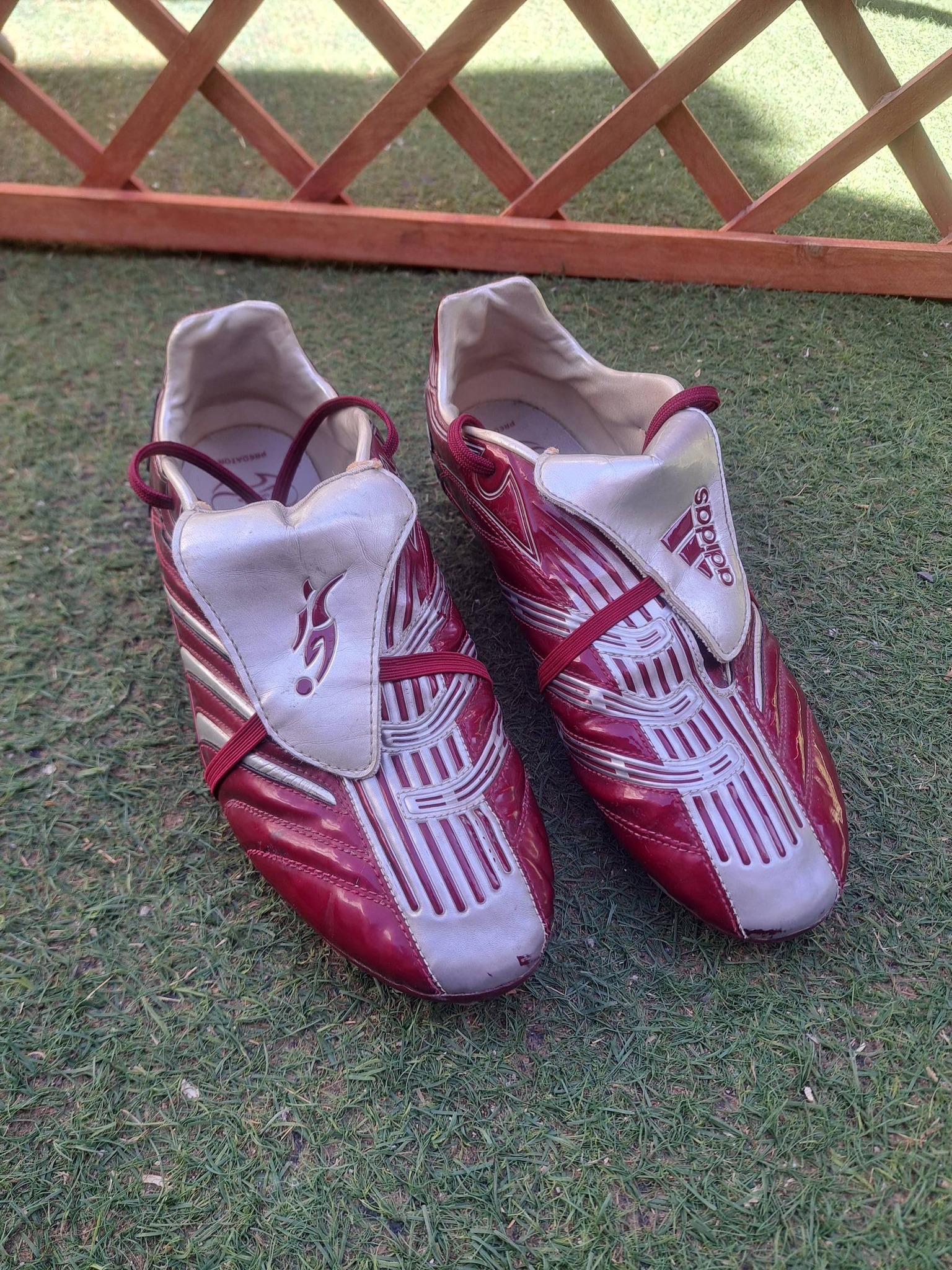 Se venden zapatos de fútbol Adidas Predator Absolute TRX 2006