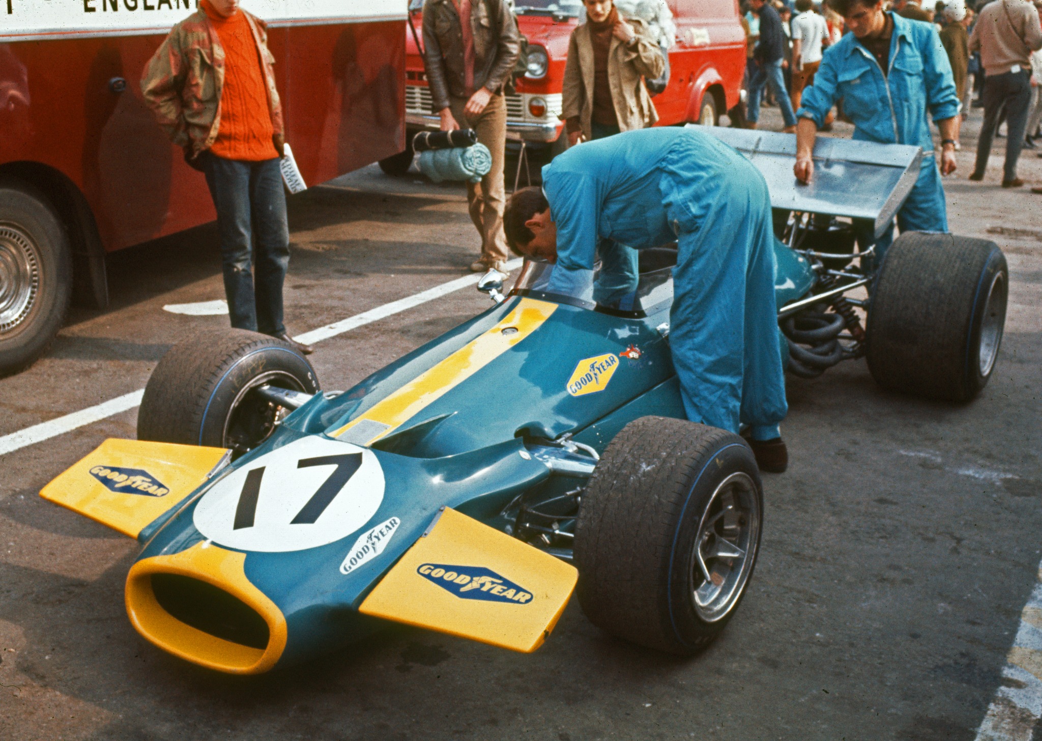 Ron Dennis working on Jack Brabham