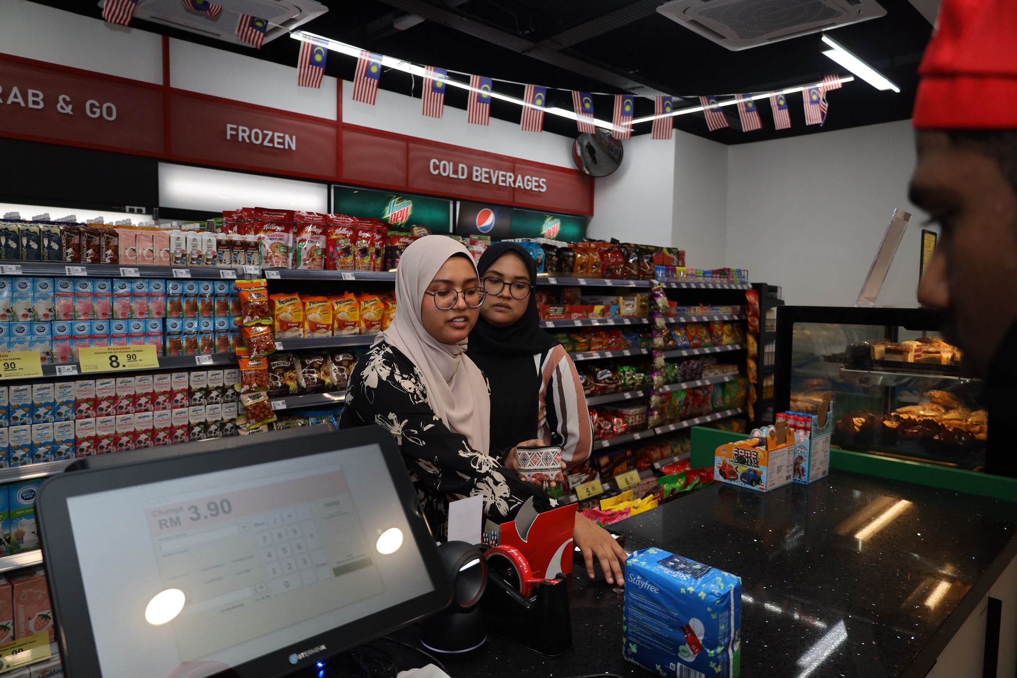 RissMart 24 - INILAH HARINYA! RisSMart 24 mendapat...