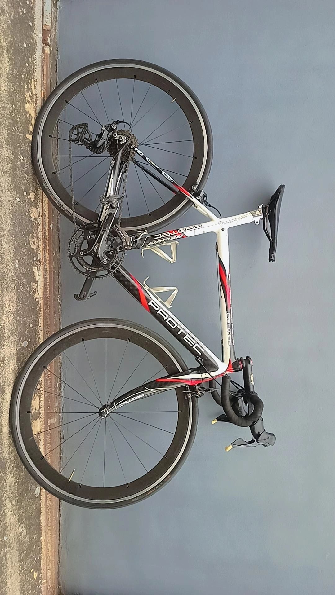 Shimano 105 road bike with Protec frameset for sale