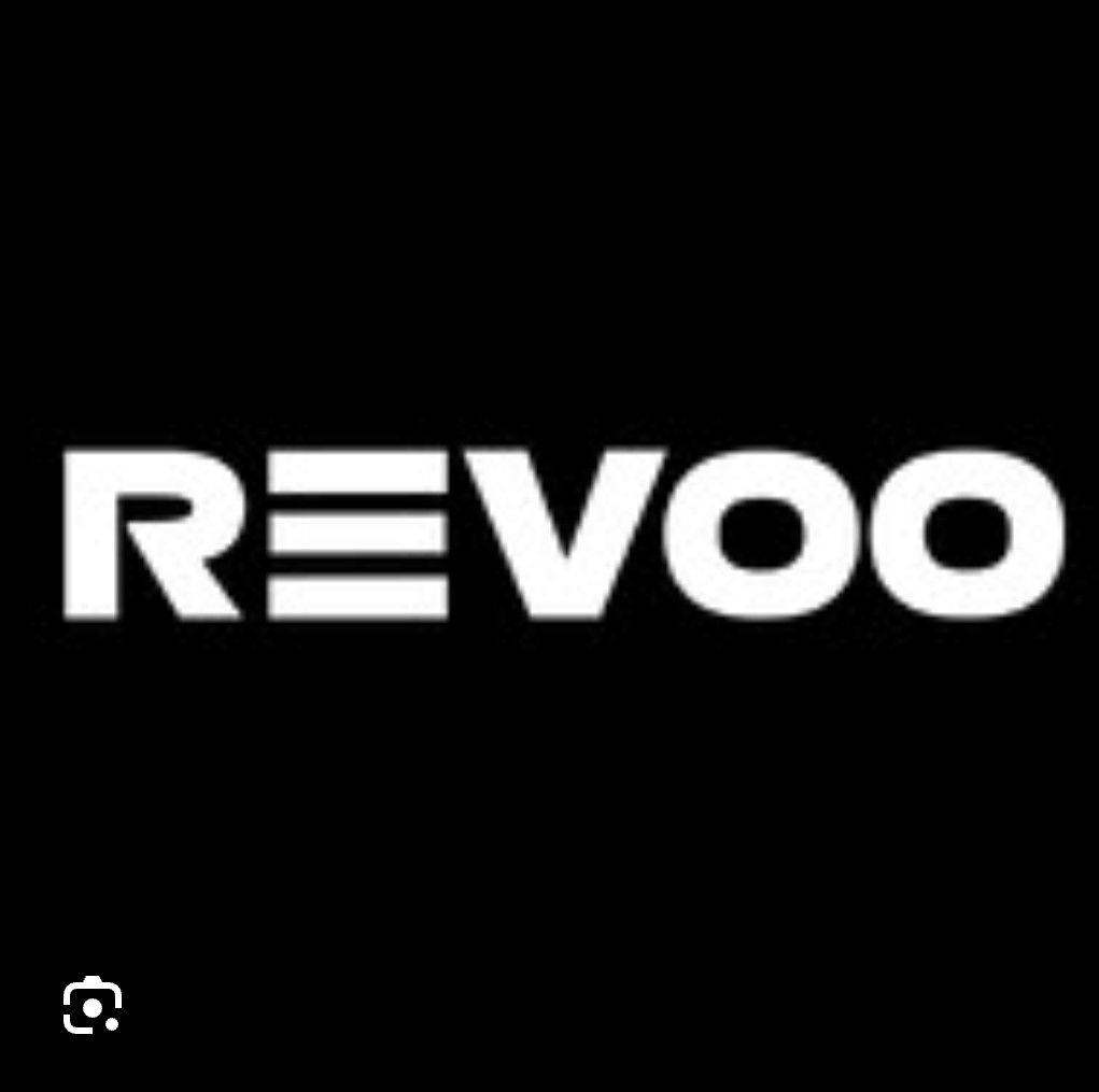 Comfort for every ride. Space for everything you need. The REVOO C35 ...