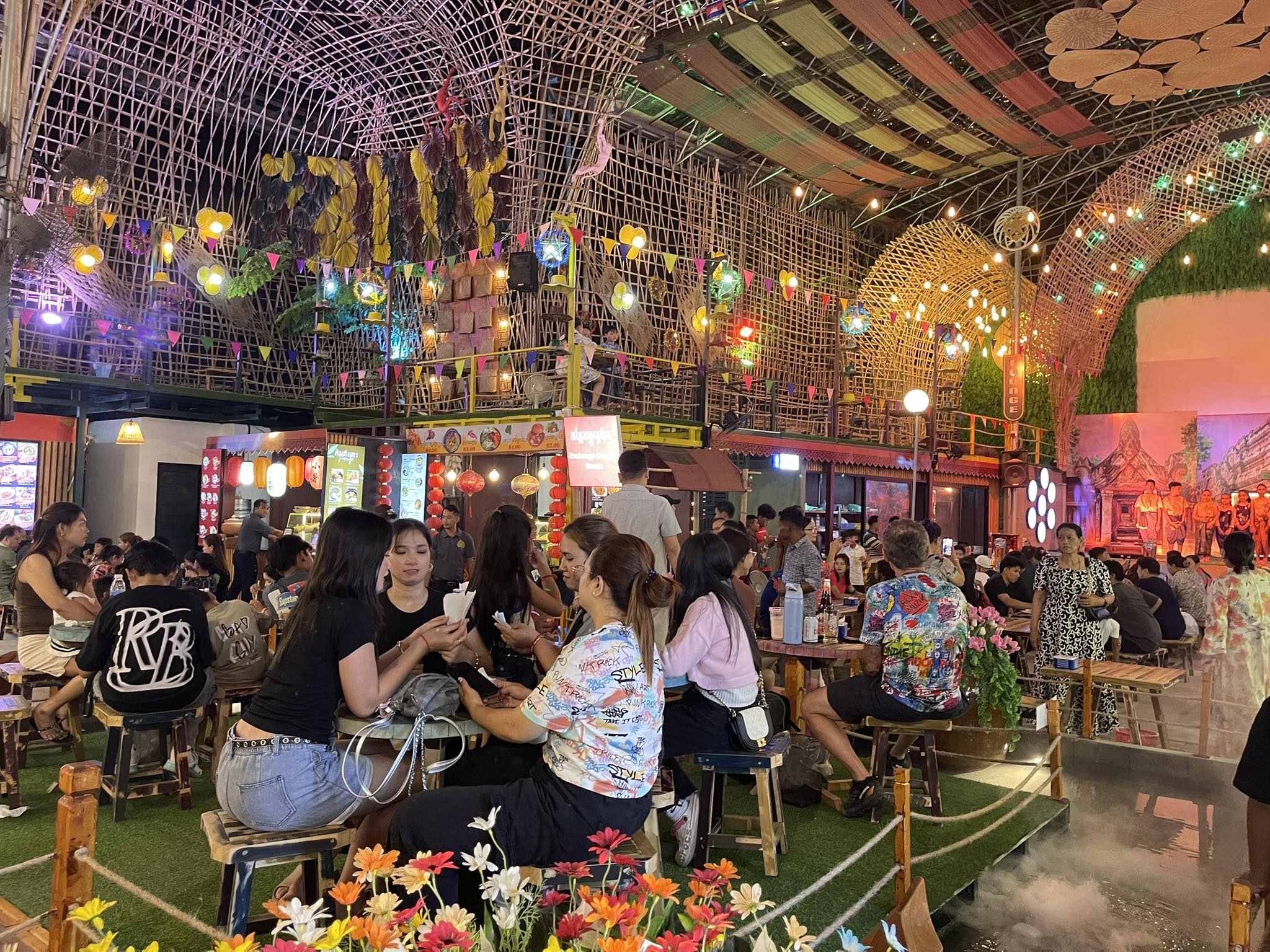 ផ្សារខ្មែរ - Phsar Khmer Food Court | Siem Reap