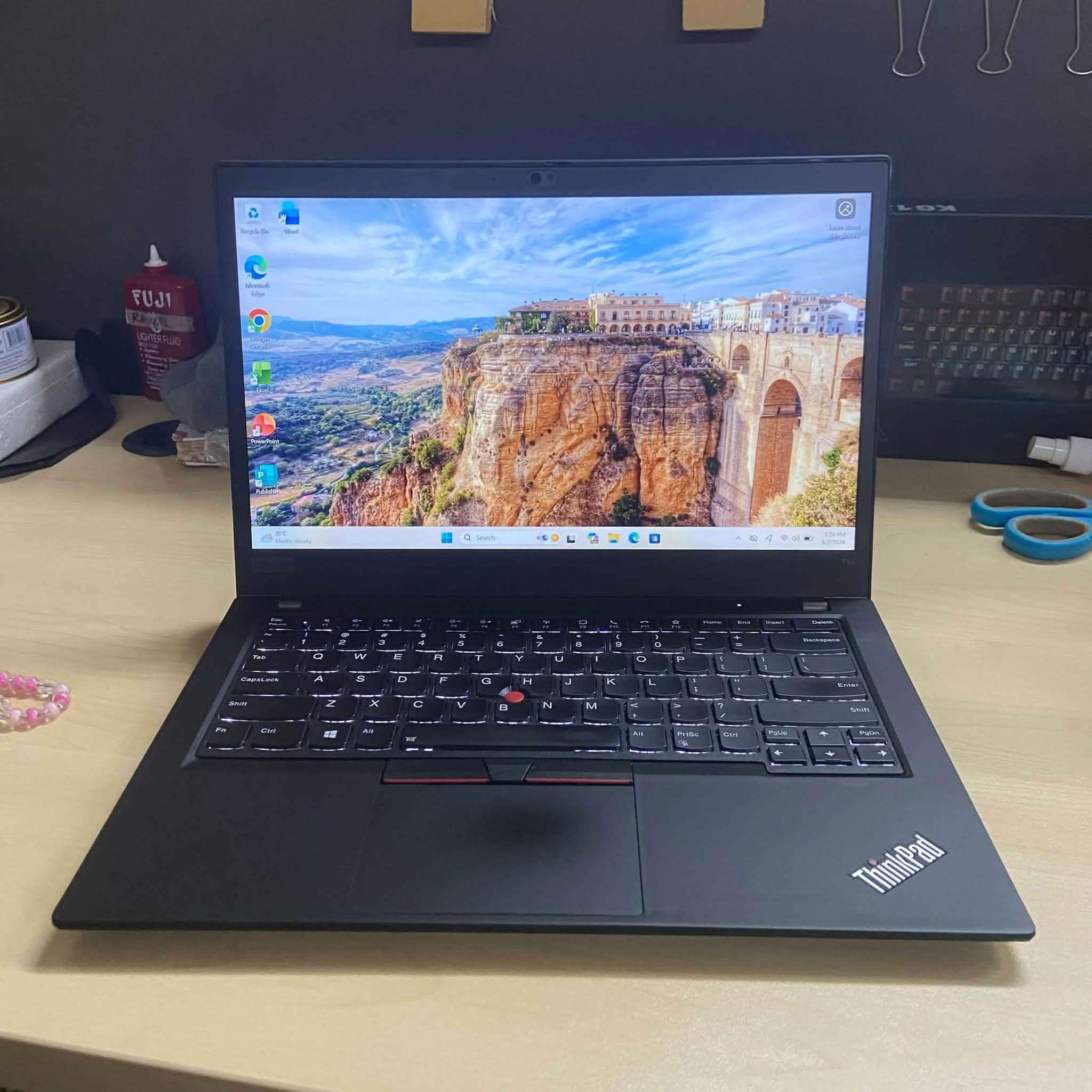 ThinkPad Ci5 1135G7 2.4GHz 8GB 256GB ③ Lenovo ThinkPad T14