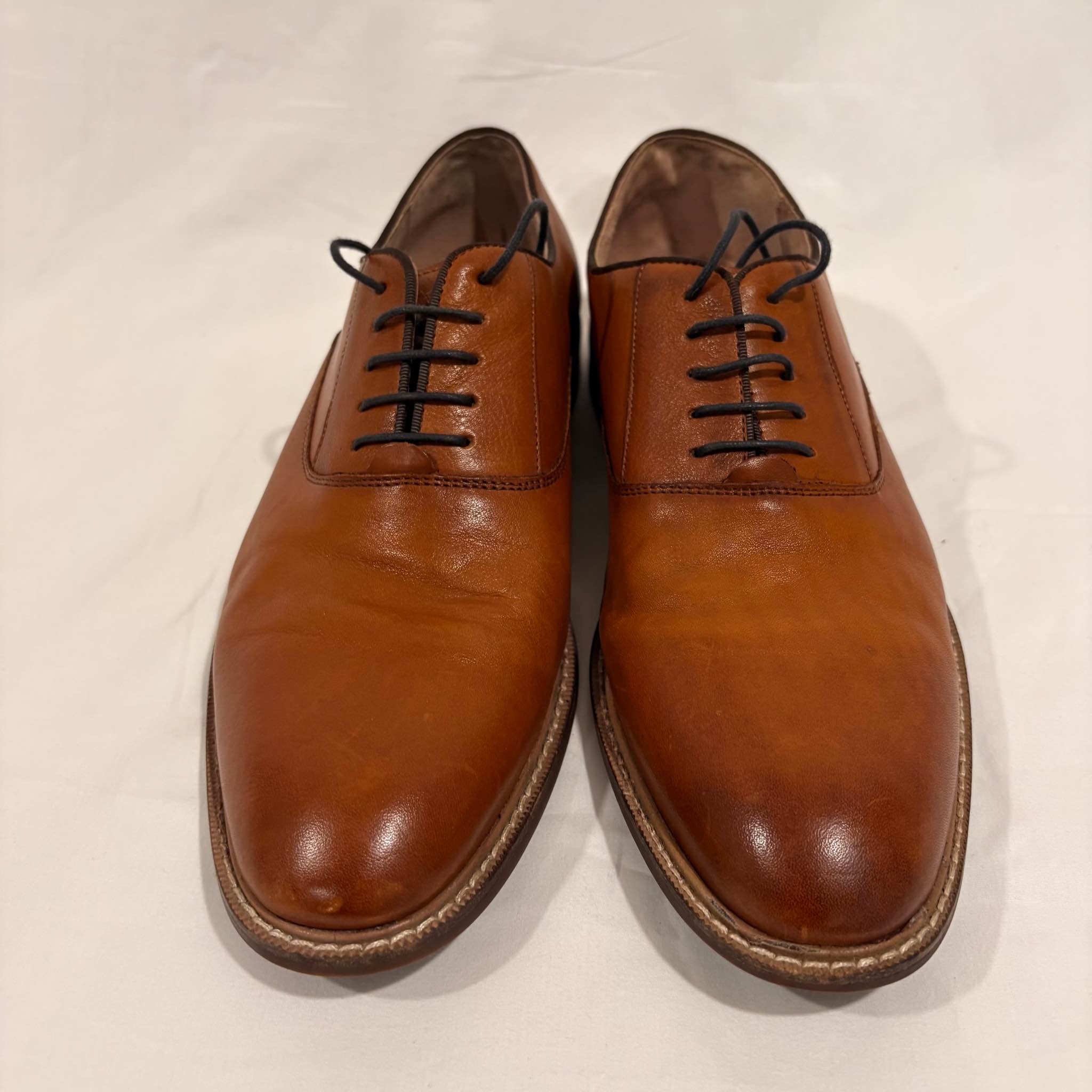 aston grey brown dress shoes Classic, timeless Oxford by Collection Leu Oxfords. They are in excellent pre-owned condition and look like they have hardly been worn. Please inspect photos. City of Decatur 30030 best dressing table