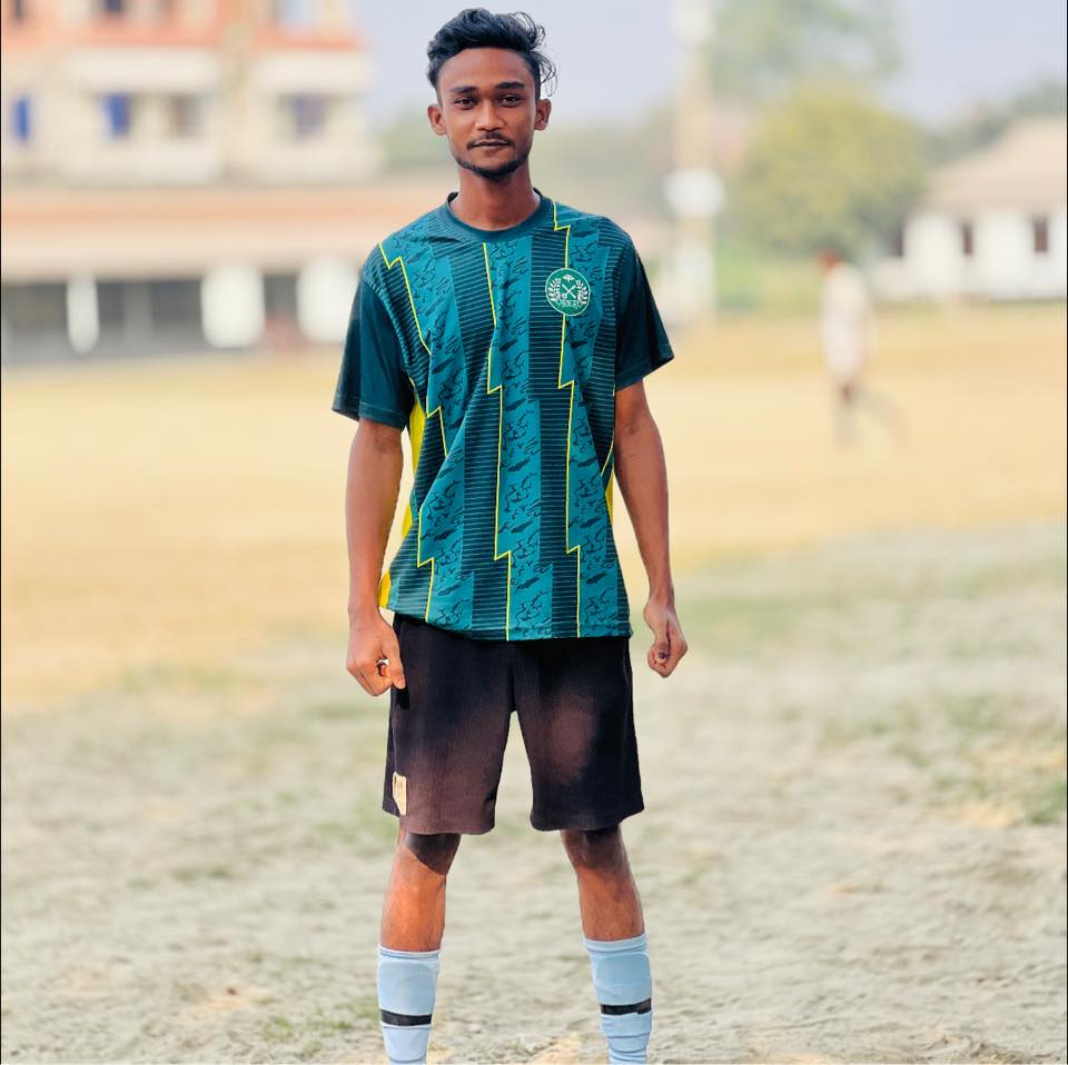 বাংলাদেশি ফুটবল😆⚽ | Ratul Officials | Facebook