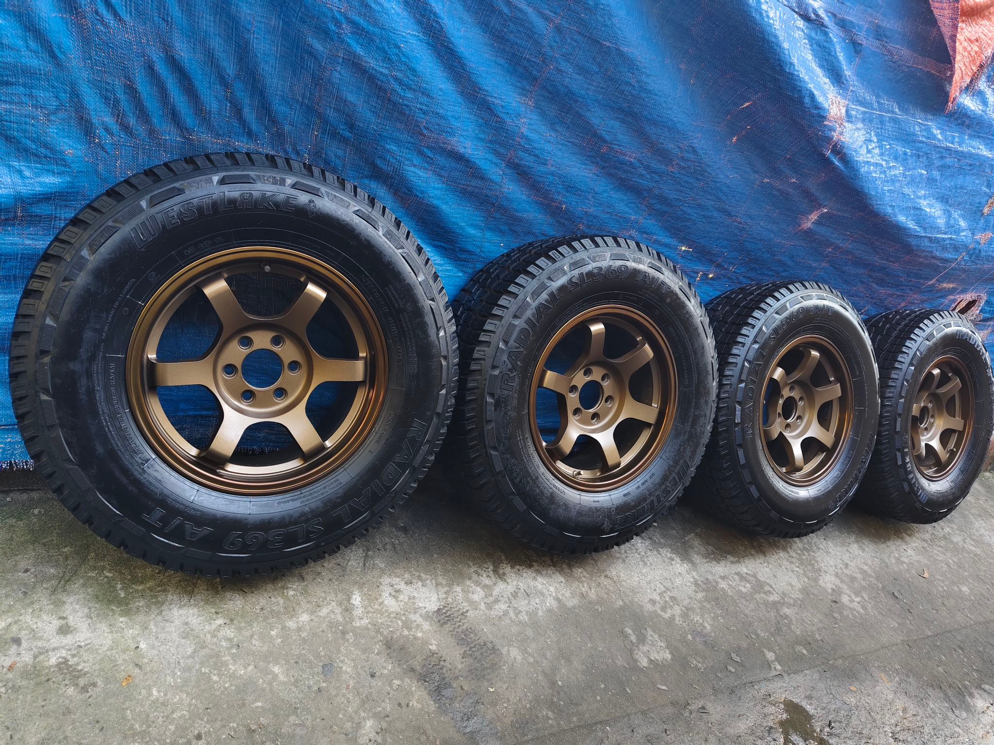 ROTA RACING 16x7 + RADAR RENEGADE A/T SPORT 215/65/16 PERFECT 