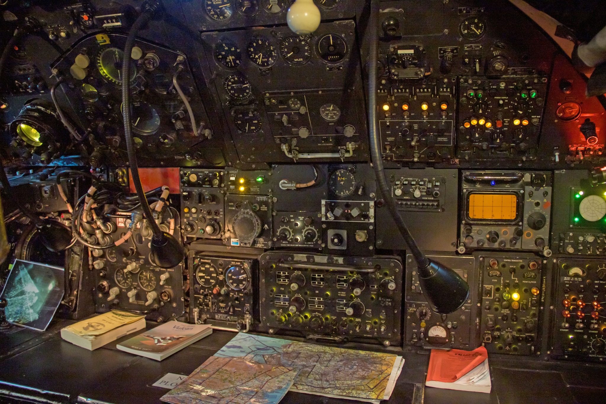What are easy ingress and egress options for the 601-XLB cockpit?