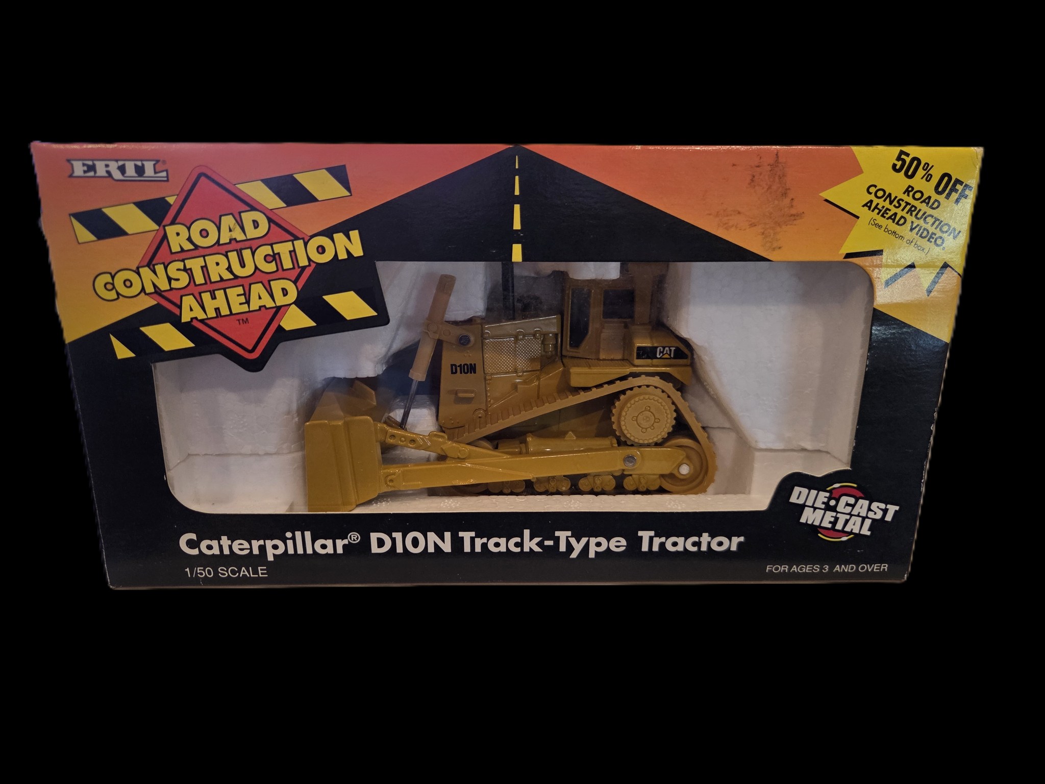 Picked up a really nice Cat D6 dozer recently. Made by Ertl in the