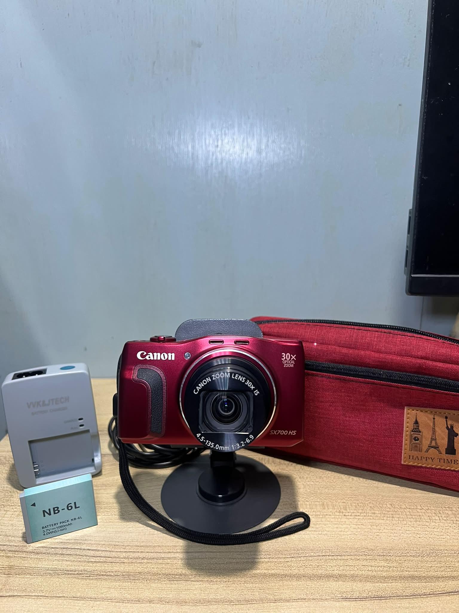 Canon Autoboy Super Zoom 700 film camera review