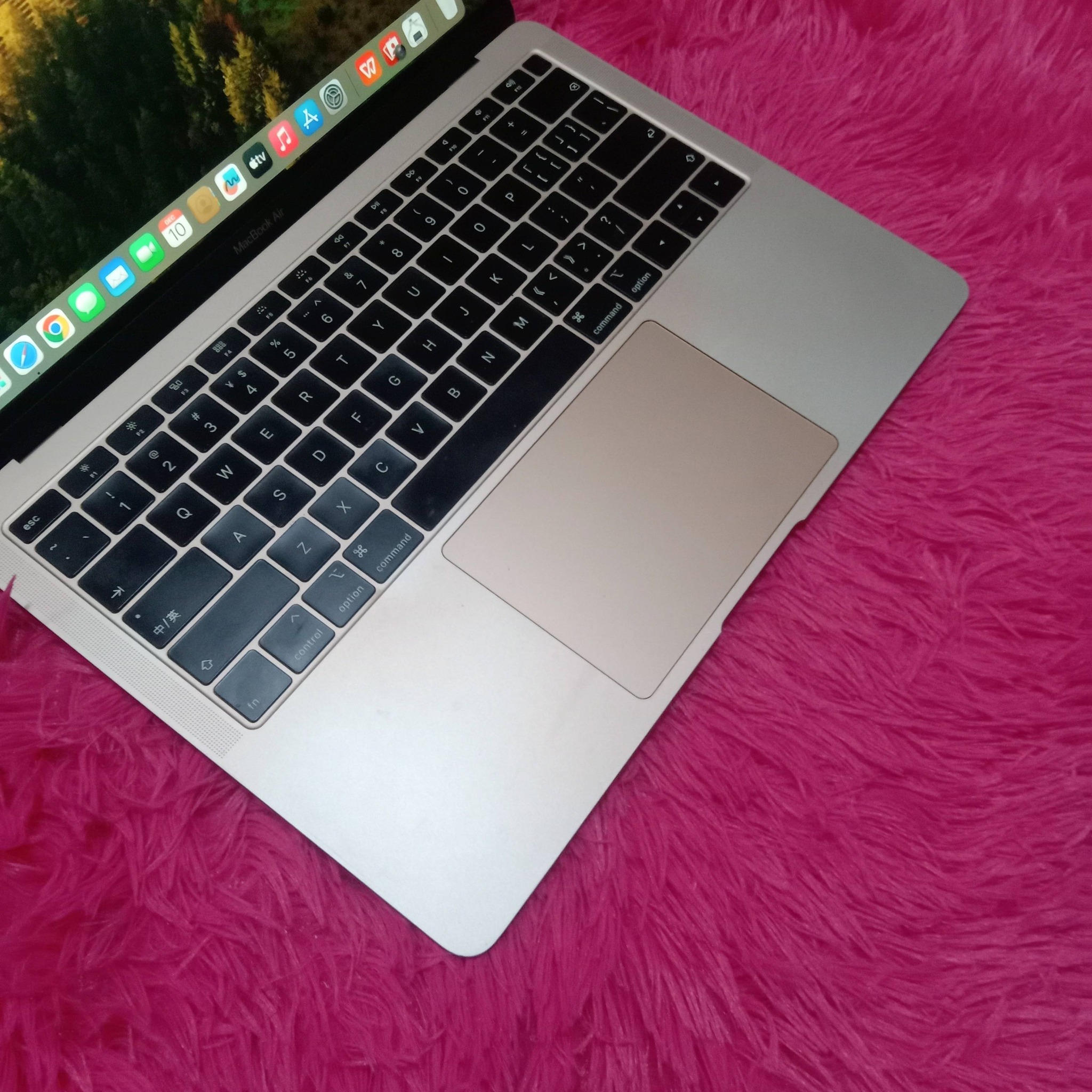 LAPTOP FOR SALE‼️ MacBook Air Retina 2018 13inch SPECS: ✓MacOS 