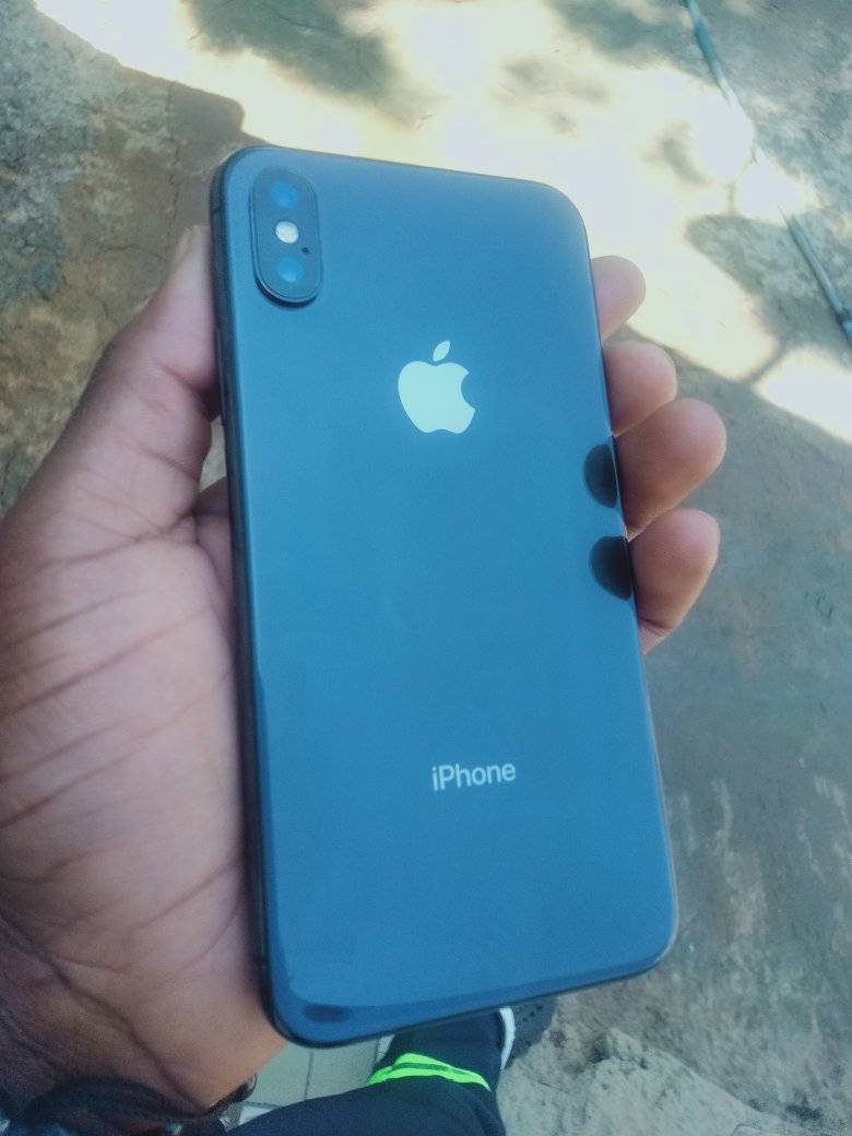 Iphone X 256 gb✨🔥. No face ID. Clear cameras and very heat.