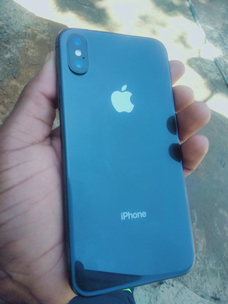 Iphone X 256 gb✨🔥. No face ID. Clear cameras and very heat.