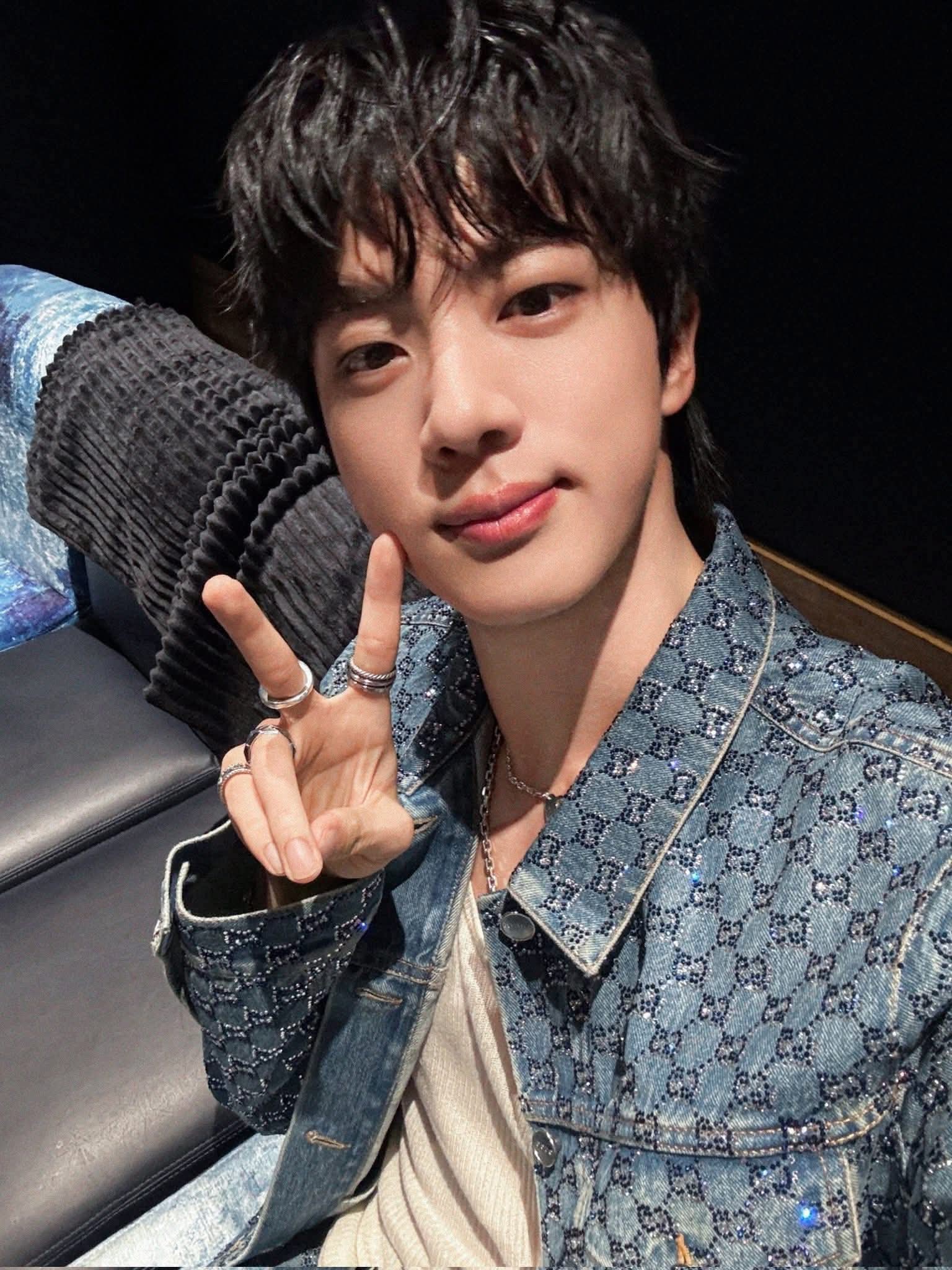 Seokjin Instagram post London day 2 #JIN #BTS #BTSジン